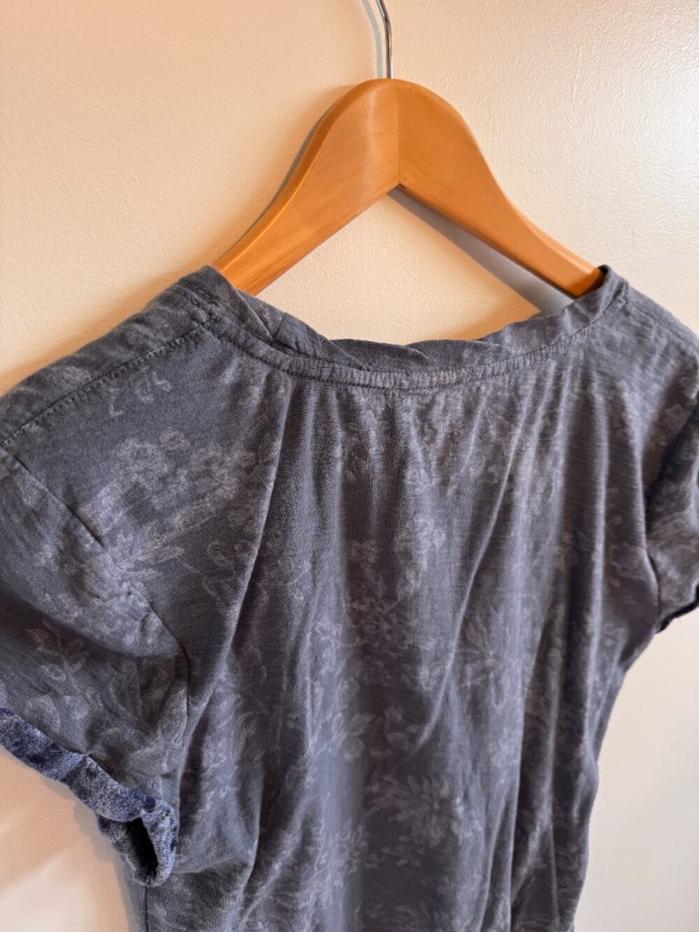 Easy! Anthropologie Pilcro Faded Blue Rolled Sleeve Tee — Size S - Picture 5 of 5